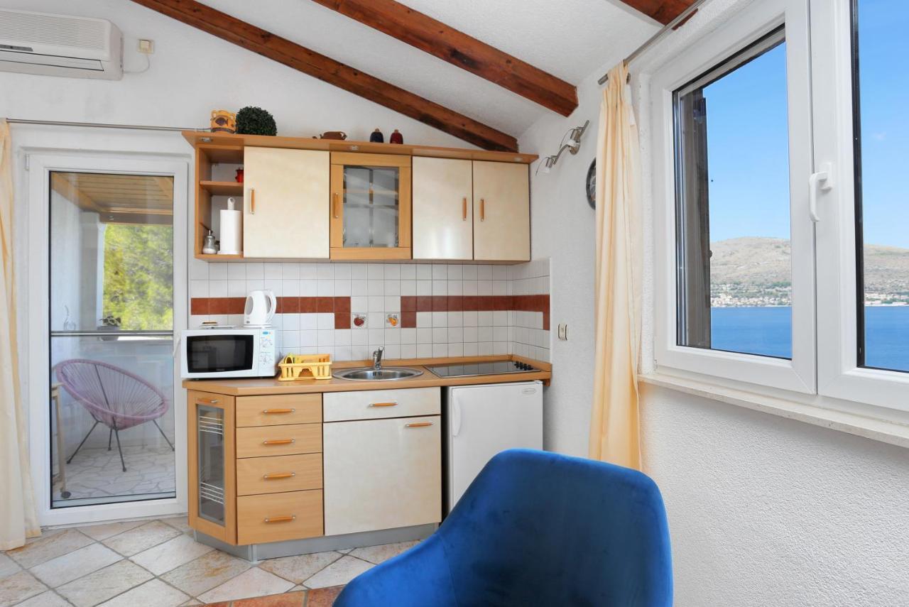 Apartments By The Sea Okrug Donji, Ciovo - 12502 Okrug Gornji Exterior photo