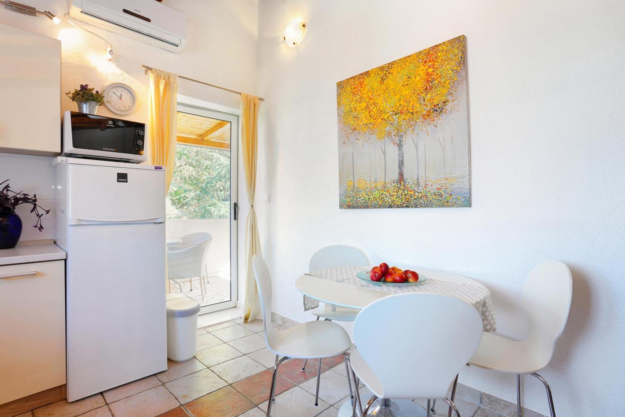 Apartments By The Sea Okrug Donji, Ciovo - 12502 Okrug Gornji Room photo